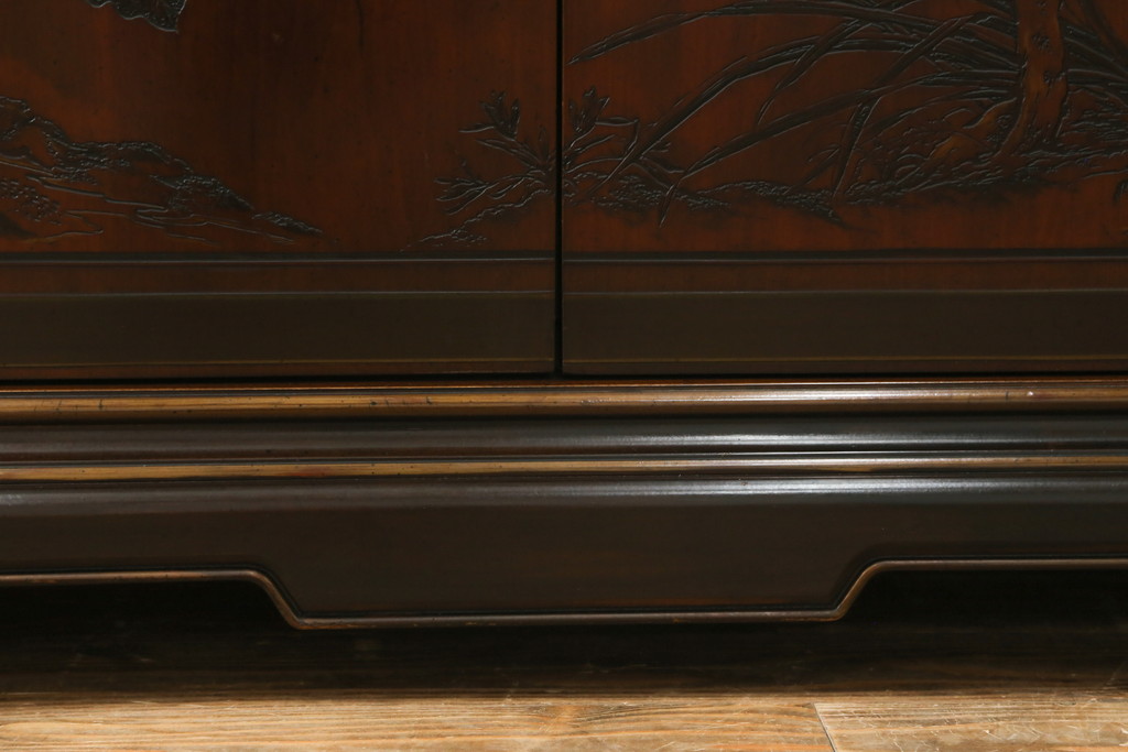 中古　美品　DREXEL HERITAGE(ドレクセルヘリテイジ)　シノワズリ様式　上品な佇まいが美しいチャイナキャビネット(定価約340万円)(食器棚、キュリオケース、ガラスケース、ショーケース、戸棚、飾り棚)(R-059661)