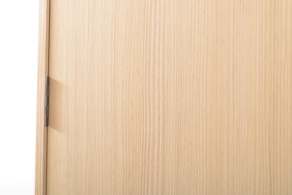 中古　国産手造り家具　梅のデザインの引手金具が上品な雰囲気を醸し出す総桐箪笥(並厚、桐たんす、着物箪笥、和タンス、衣装箪笥、引き出し、バラ売り可能)(R-057827)