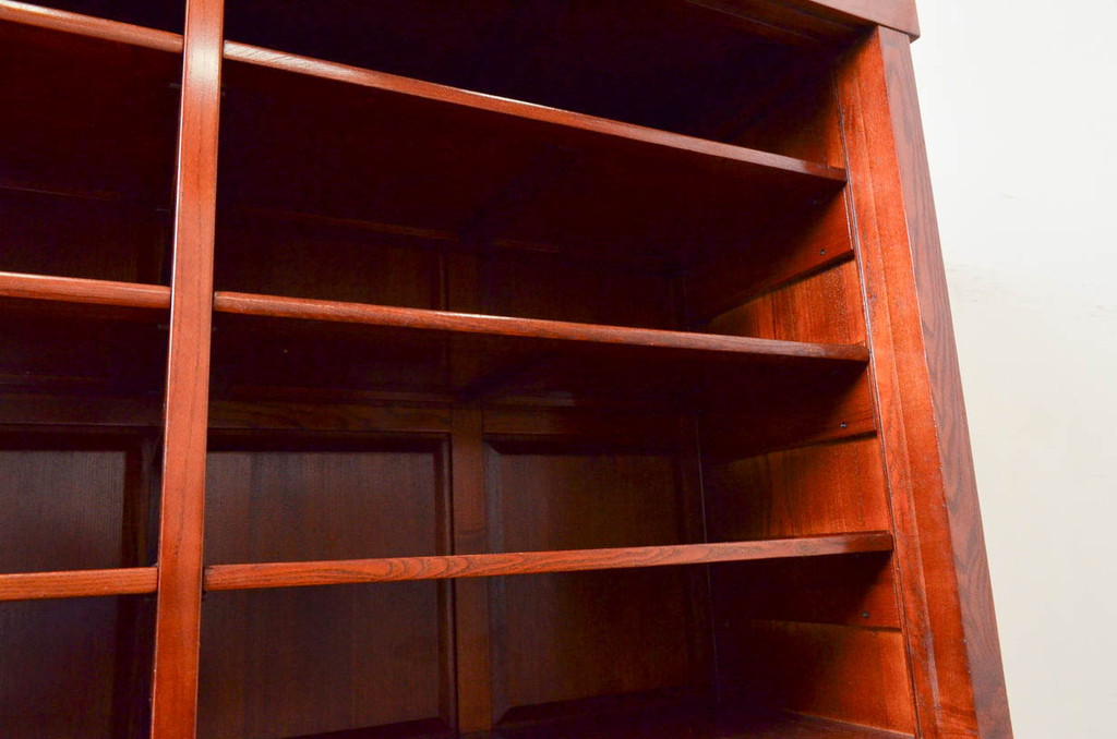 中古　ニレ材　明るく艶のある木の色味が美しい水屋箪笥サイドボード(食器棚、戸棚、収納棚、サイドキャビネット)(R-074164)