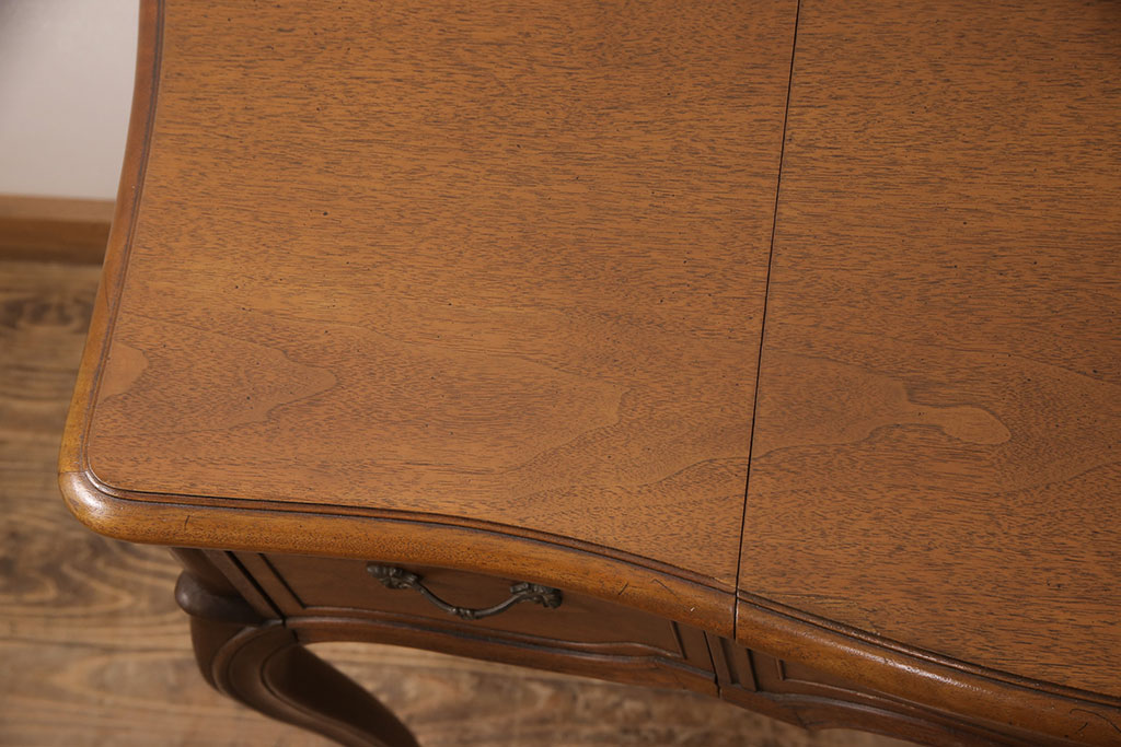 中古　DREXEL HERITAGE(ドレクセルヘリテイジ)　Touraine(ツーレイン)シリーズ　大人の気品が漂うマホガニー材製のドレッサー(テーブル、デスク、在宅ワーク、在宅用、作業台、椅子、鏡)(R-051681)