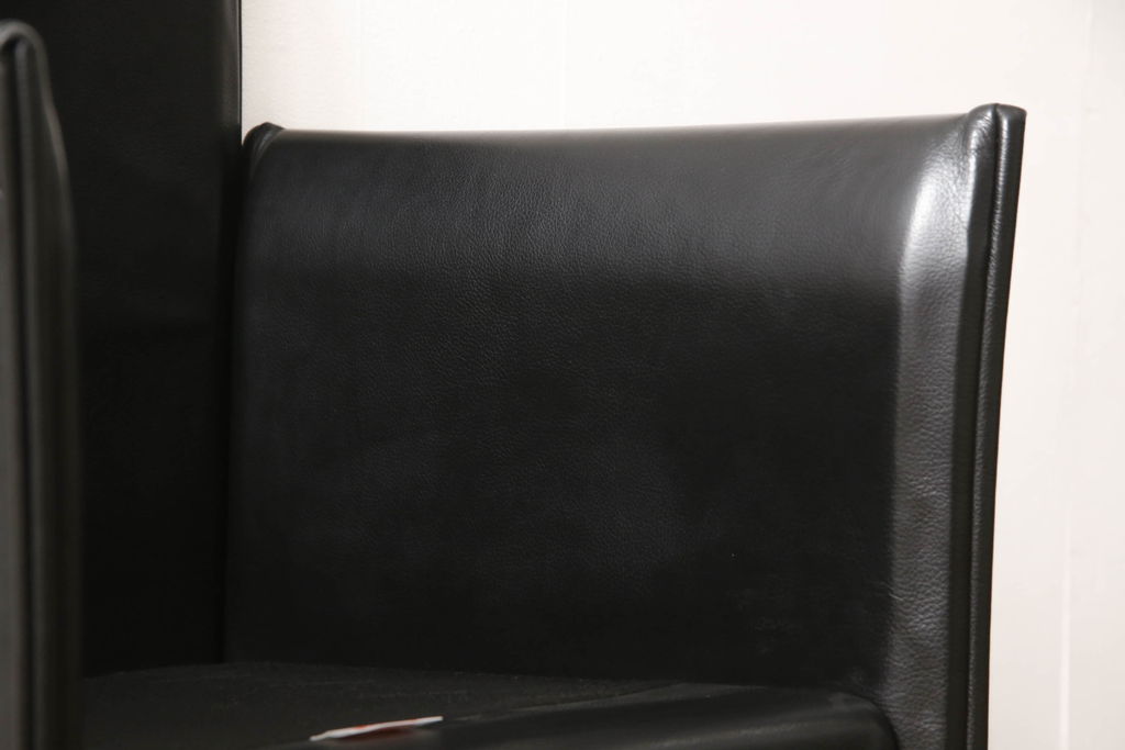 中古　美品　Cassina(カッシーナ)　401 BREAK(ブレーク)　MARIO BELLINI(マリオベリーニ)　キャスター付きアームチェア(ダイニングチェア、一人掛けソファ、1P)(定価約46万円)(R-051527)
