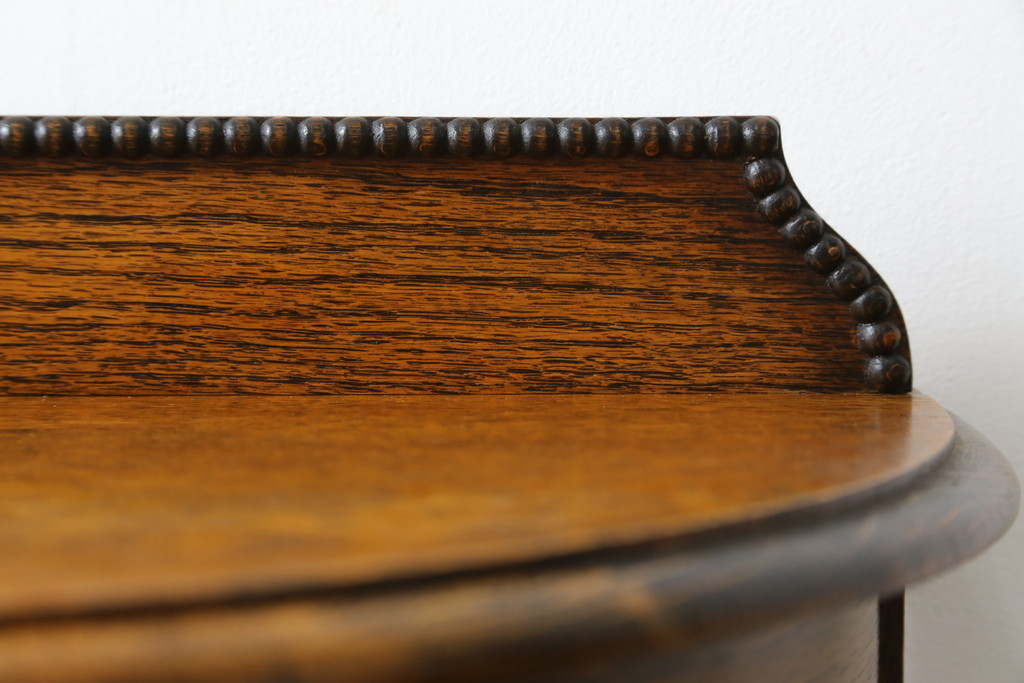 イギリスアンティーク　Lloyd's Antiques(ロイズ・アンティークス)取り扱い　オーク材　ツイストレッグがお洒落なサイドテーブル(コンソールテーブル、花台、飾り台、英国)(R-076290)