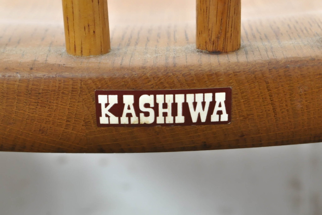 中古　柏木工(カシワ木工、KASHIWA)　木の温かみある風合いが魅力的なダイニングチェア2脚セット(板座チェア、イス、椅子、バラ売り可能)(R-074365)