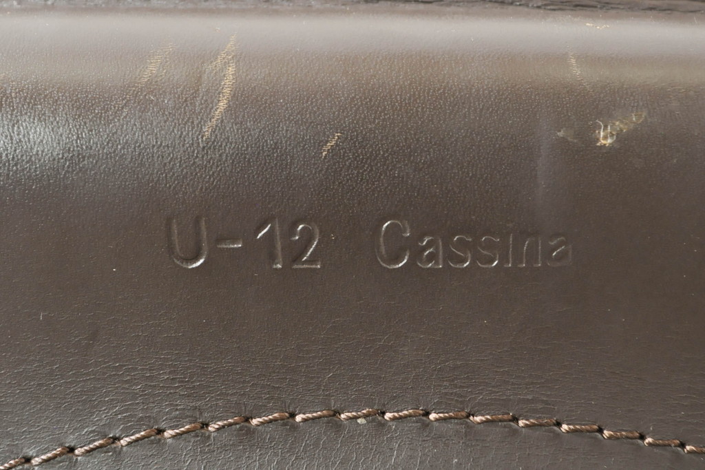 中古　Cassina(カッシーナ)　412　CAB(キャブ)　MARIO BELLINI(マリオベリーニ)　シンプルモダンな空間づくりに活躍するアームレスチェア2脚セット(ダイニングチェア、椅子、イス、バラ売り可能)(定価2脚で約52万8千円)(R-074000)