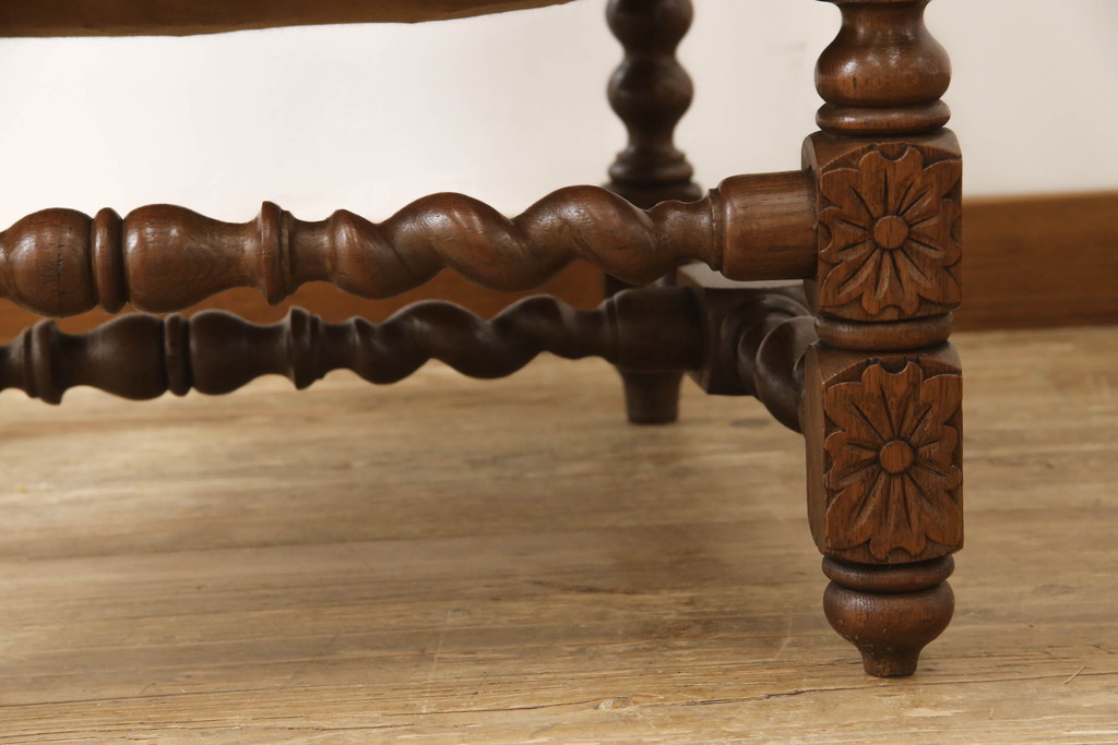 ベルギーアンティーク　オーク材　素晴らしい彫刻デザインが魅力!!豪華なゴブラン織りアームチェア(ダイニングチェア、ハイバックチェア、椅子、イス)(R-066251)