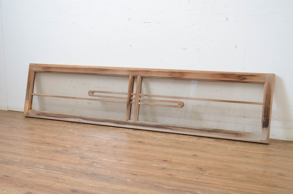 中古　シンプルながらも上品な佇まいが魅力的な数寄屋の欄間1枚(明かり取り、明り取り)(R-064274)