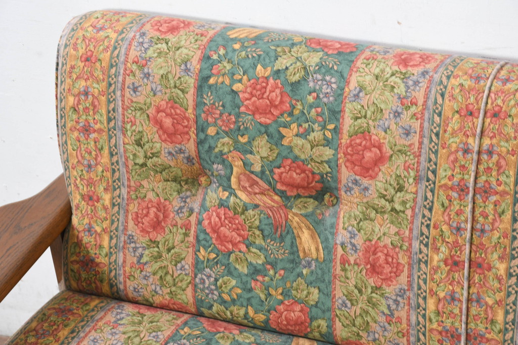 中古　美品　三越百貨店取り扱い　Brugge(ブルージュ)　オーク材　英国カントリースタイルのお部屋におすすめな2人掛けソファ(アームソファ、2Pソファ、二人掛け、ラブソファ)(定価約30万円)(R-081188)
