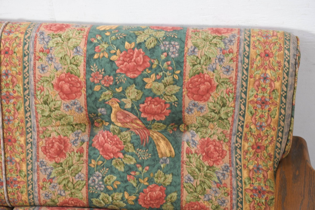 中古　美品　三越百貨店取り扱い　Brugge(ブルージュ)　オーク材　英国カントリースタイルのお部屋におすすめな2人掛けソファ(アームソファ、2Pソファ、二人掛け、ラブソファ)(定価約30万円)(R-081188)