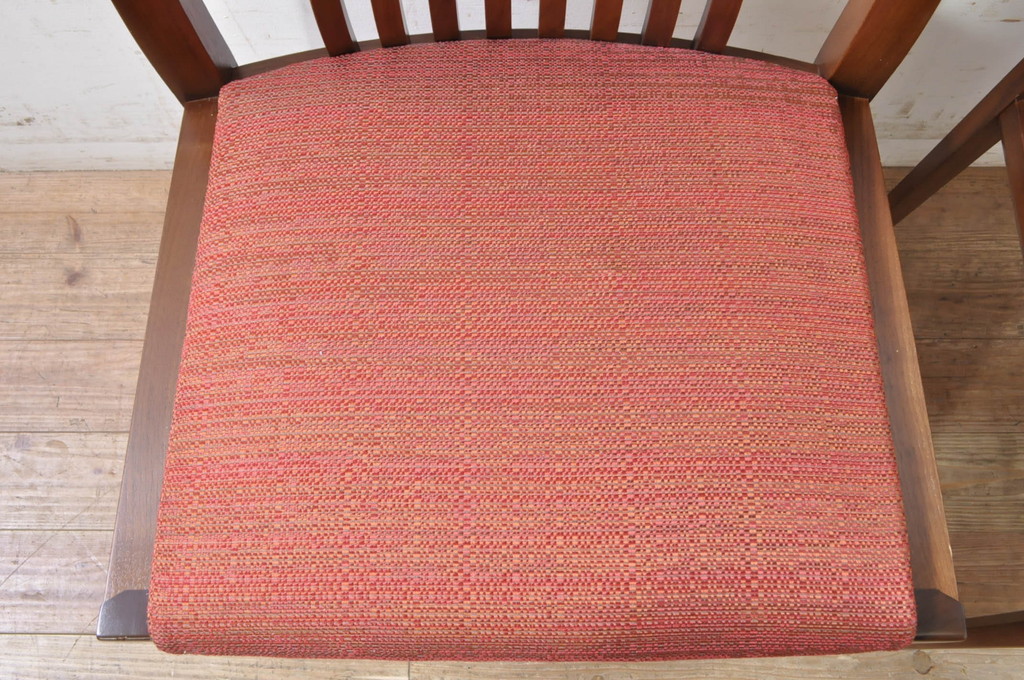 中古　カリモク家具(karimoku)　domani(ドマーニ)　Excel-Life(エクセルライフ)　ウォールナット材　シンプルなデザインが美しいダイニングチェア2脚セット(椅子、イス、いす、バラ売り可能)(定価2脚で約26万円)(R-072926)