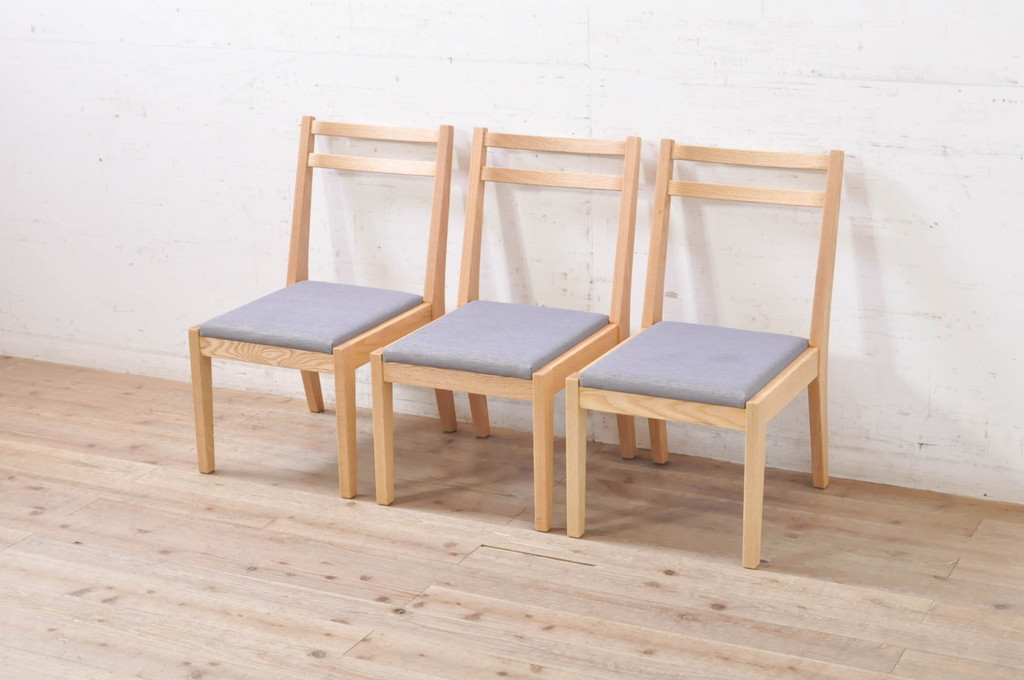 中古　短期展示品　美品　ヤクモ家具製作所　オーク材　シンプルチェア(SC40RO)　 クッションタイプ　ナチュラルな風合いが優しい印象のチェア3脚セット(ダイニングチェア、椅子、イス、バラ売り可能)(定価3脚で約10万5千円)(R-069799)