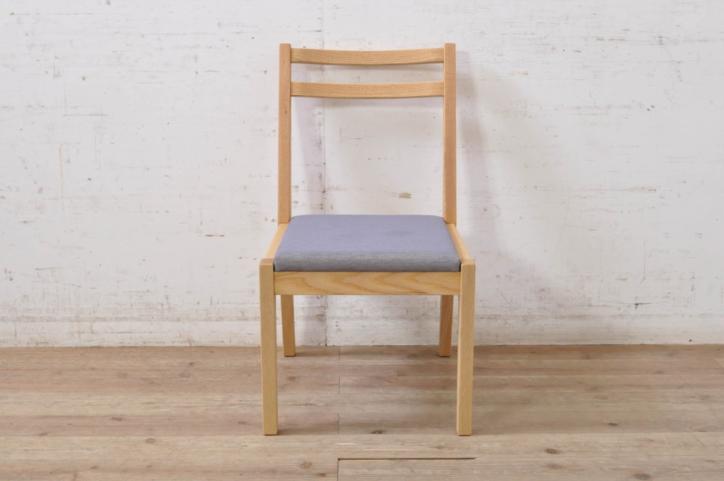 中古　短期展示品　美品　ヤクモ家具製作所　オーク材　シンプルチェア(SC40RO)　 クッションタイプ　ナチュラルな風合いが優しい印象のチェア3脚セット(ダイニングチェア、椅子、イス、バラ売り可能)(定価3脚で約10万5千円)(R-069799)