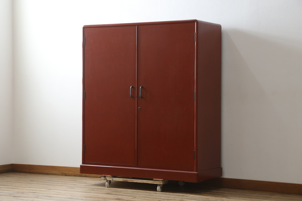中古　美品!!　高級品!!　総漆塗り　艶やかな朱塗りが美しい色合いの総桐着物箪笥(衣装箪笥、収納箪笥、和タンス、桐たんす、桐箪笥)(定価推定約120万円)(R-082636)