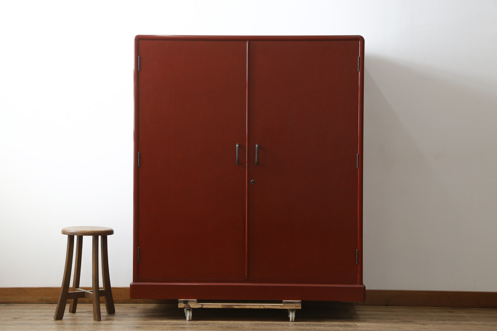 中古　美品!!　高級品!!　総漆塗り　艶やかな朱塗りが美しい色合いの総桐着物箪笥(衣装箪笥、収納箪笥、和タンス、桐たんす、桐箪笥)(定価推定約120万円)(R-082636)