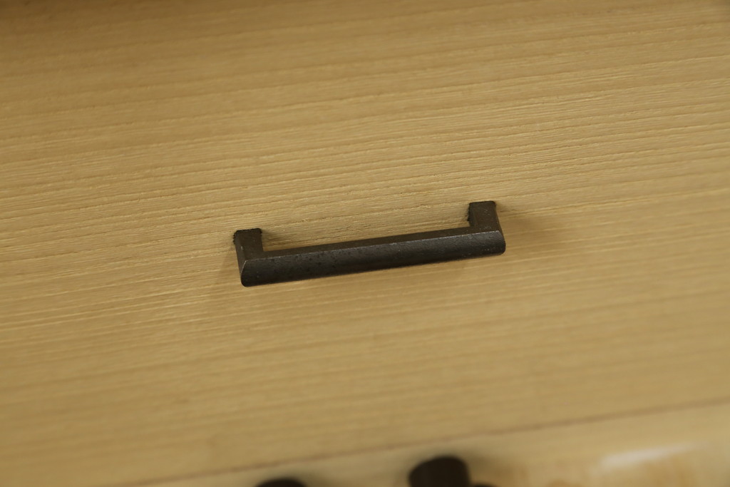 中古　美品!!　高級品!!　総漆塗り　艶やかな朱塗りが美しい色合いの総桐着物箪笥(衣装箪笥、収納箪笥、和タンス、桐たんす、桐箪笥)(定価推定約120万円)(R-082636)