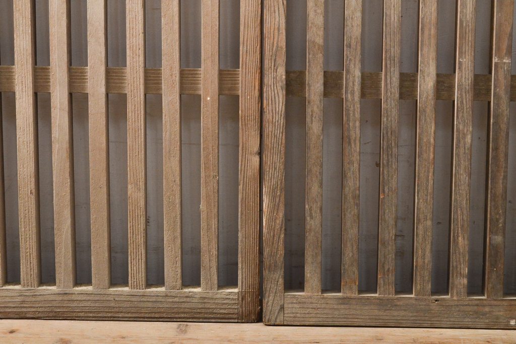 アンティーク建具　和風・和モダンな住宅におすすめ　荒格子窓2枚セット(格子戸、引き戸)(R-056195)
