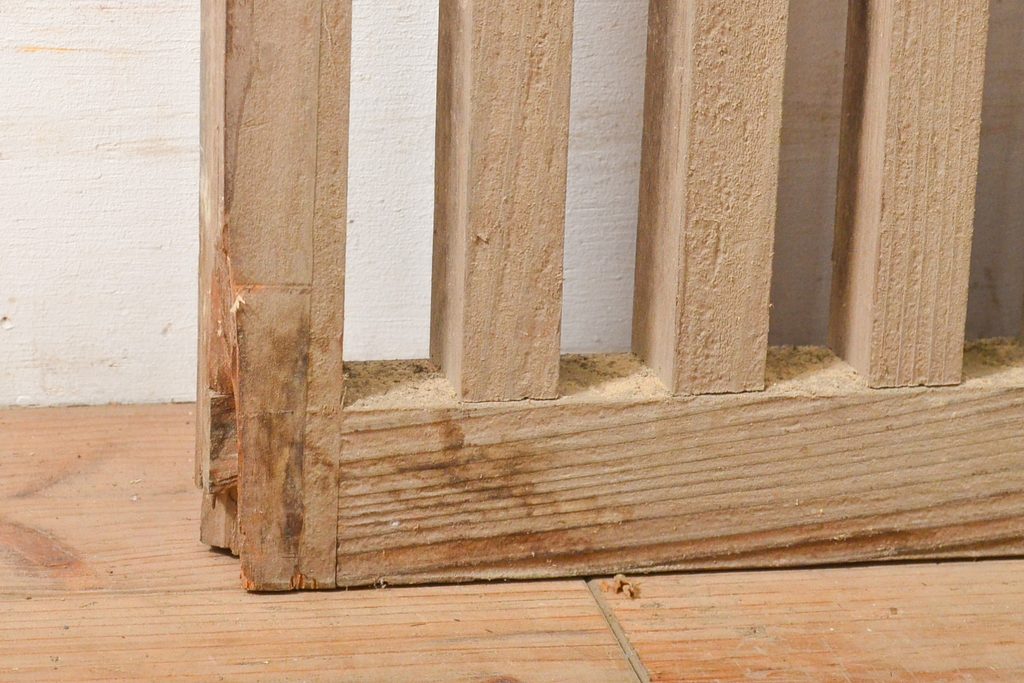 アンティーク建具　和風・和モダンな住宅におすすめ　荒格子窓2枚セット(格子戸、引き戸)(R-056195)