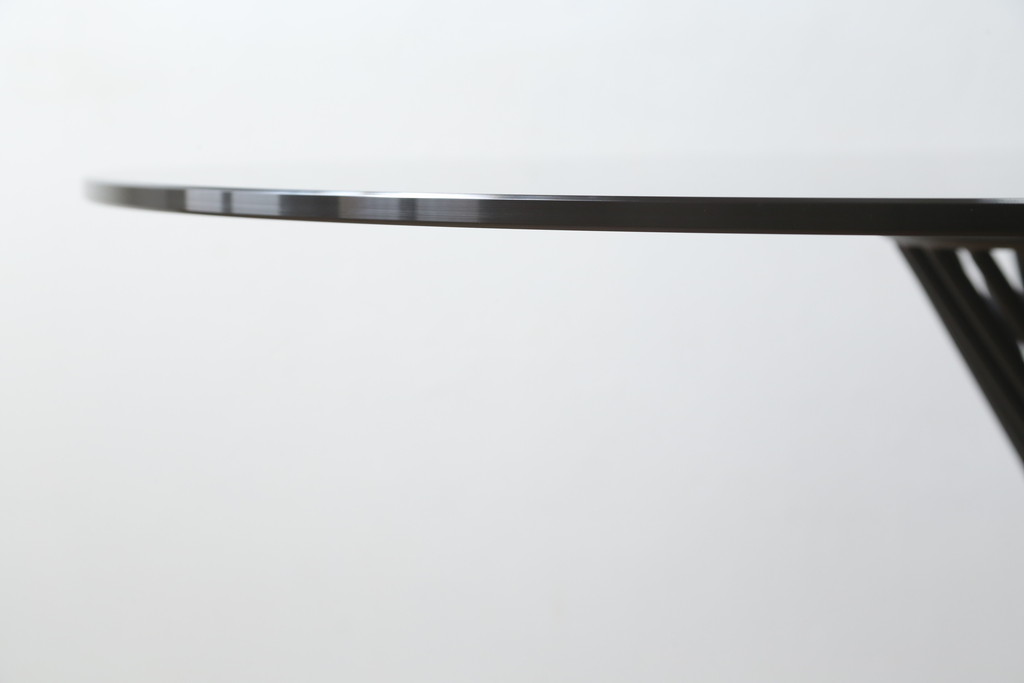中古　美品　イタリア　calligaris(カリガリス)　VORTEX(ヴォルテックス)　強化ガラス天板　螺旋状のベースがエレガントなラウンドテーブル(丸テーブル、2人掛けダイニングテーブル、4人掛けダイニングテーブル、食卓)(定価約23万円)(R-082116)