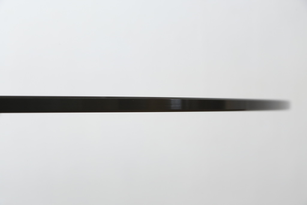 中古　美品　イタリア　calligaris(カリガリス)　VORTEX(ヴォルテックス)　強化ガラス天板　螺旋状のベースがエレガントなラウンドテーブル(丸テーブル、2人掛けダイニングテーブル、4人掛けダイニングテーブル、食卓)(定価約23万円)(R-082116)