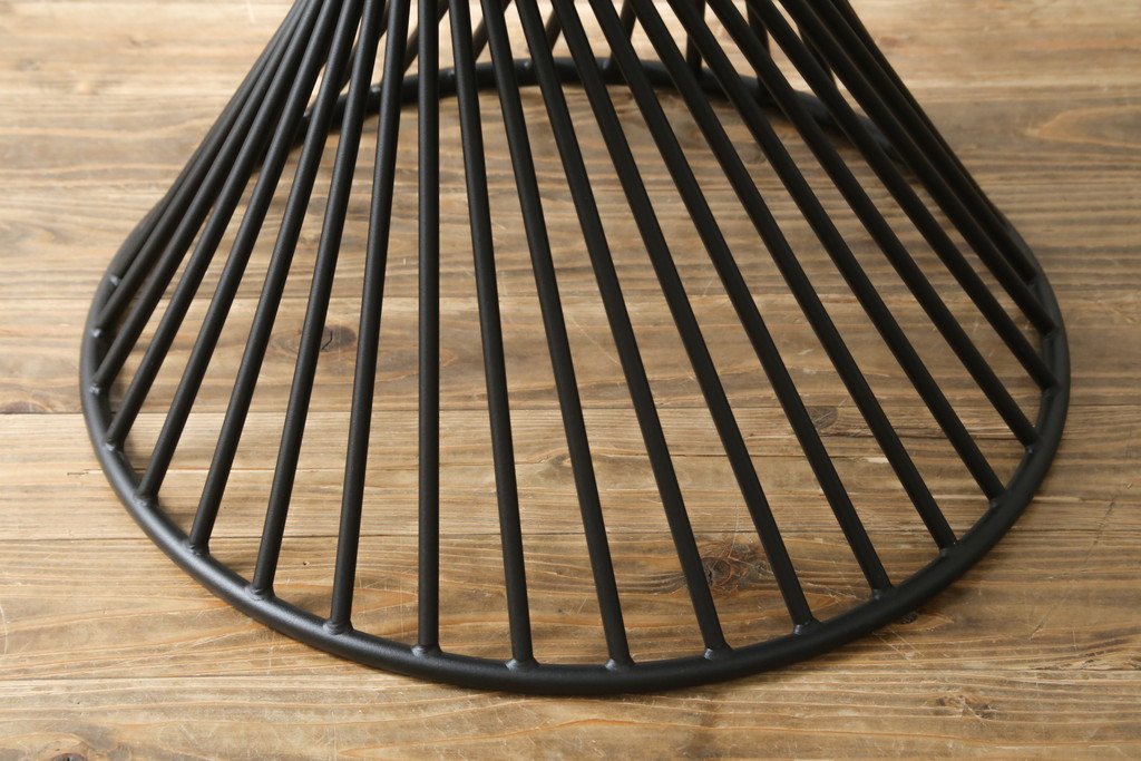 中古　美品　イタリア　calligaris(カリガリス)　VORTEX(ヴォルテックス)　強化ガラス天板　螺旋状のベースがエレガントなラウンドテーブル(丸テーブル、2人掛けダイニングテーブル、4人掛けダイニングテーブル、食卓)(定価約23万円)(R-082116)