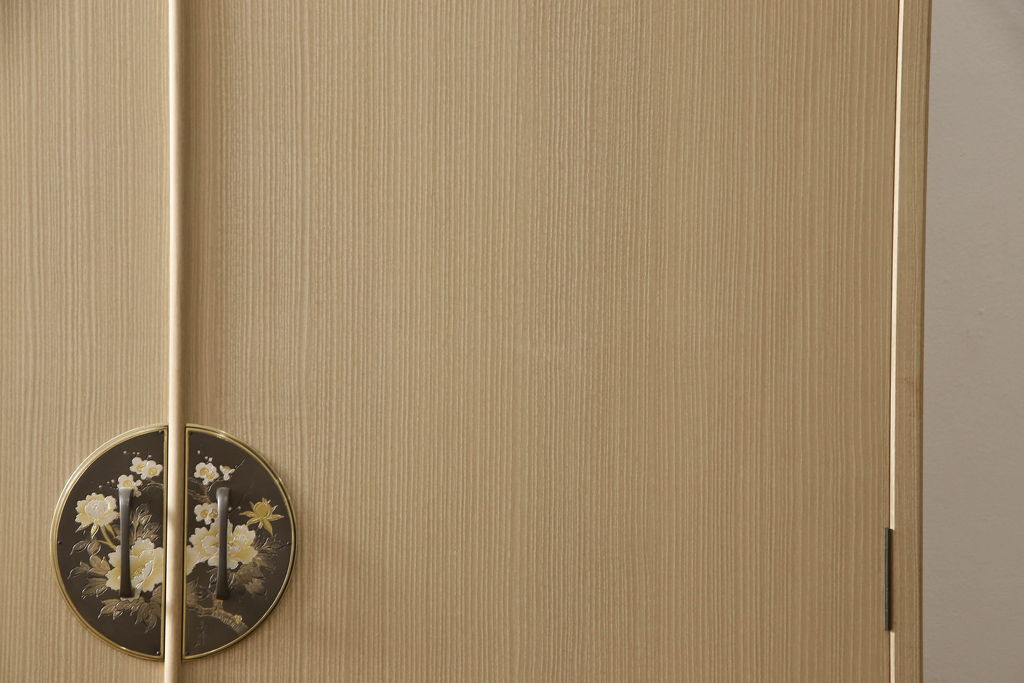 中古　美品　伝統工芸士　東樹義明作　引手金具の意匠が美しい加茂総桐箪笥(総桐たんす、引き出し、着物箪笥、和タンス、チェスト)(R-058461)