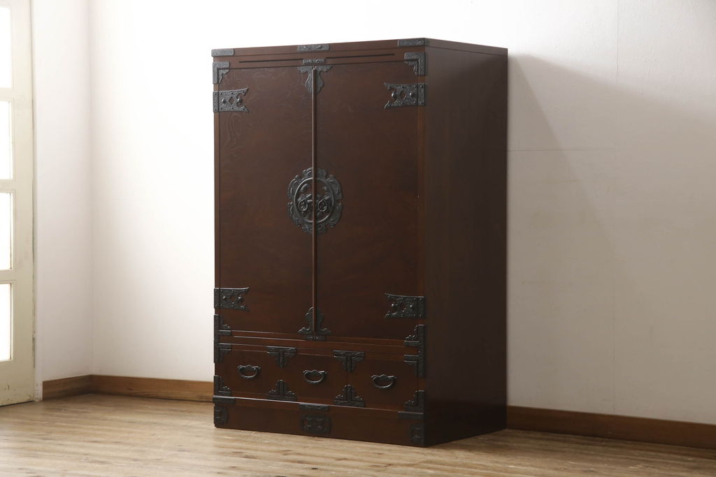 中古　美品　国産民芸家具　和箪笥のような家具調デザインが嬉しい仏壇(仏壇入れ、キャビネット、収納棚)(R-050835)