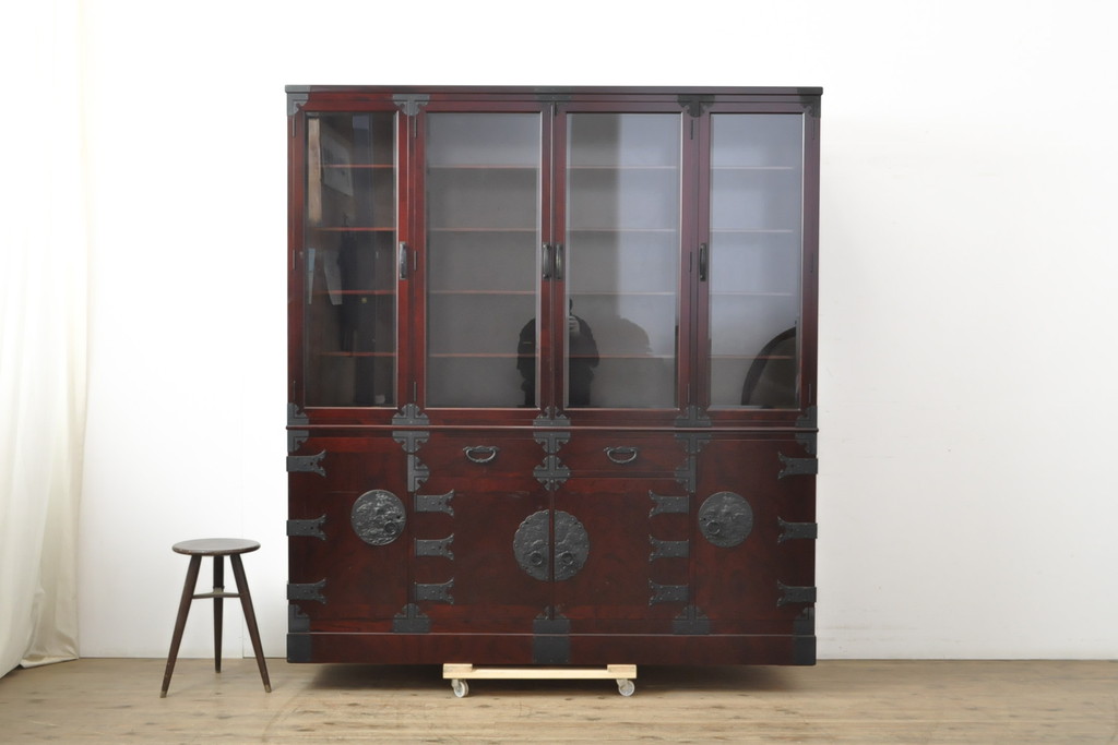 中古　二本松工藝館　田中家具　重厚感ある佇まいが魅力的な水屋箪笥(キャビネット、食器棚、戸棚、収納棚)(R-057728)