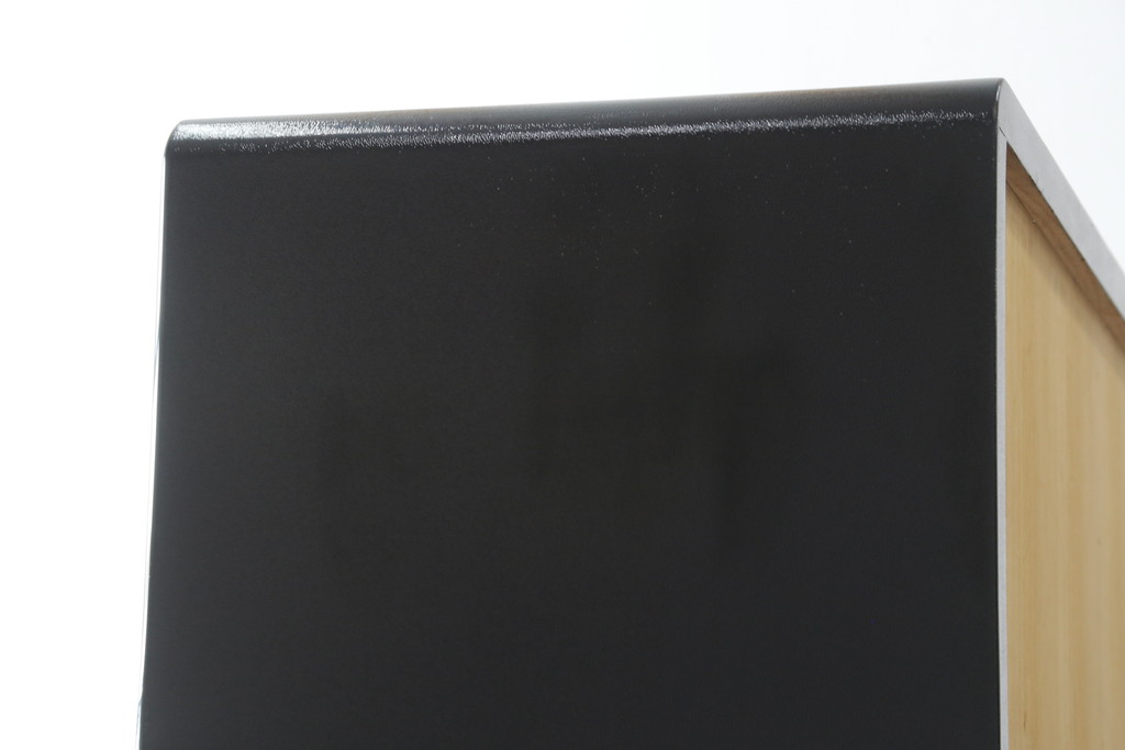 中古　展示品　美品　讃岐塗り　漆塗り　モダンな高級中桐箪笥(定価約180万円)(和箪笥、着物たんす、和服タンス、重ねタンス)(R-058156)