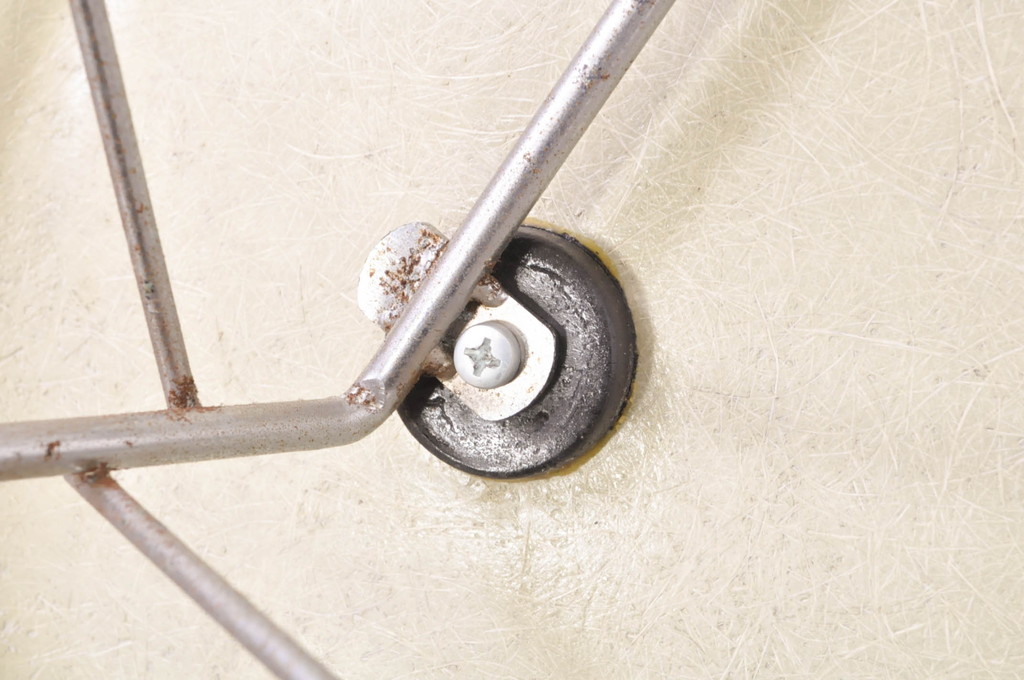 アメリカビンテージ　Hermanmiller(ハーマンミラー社)　Charles & Ray Eames(チャールズ&レイ・イームズ)　シンプルで洗練されたフォルムがおしゃれなファイバーグラスサイドシェルチェア(ダイニングチェア、椅子、イス、ヴィンテージ)(R-080720)