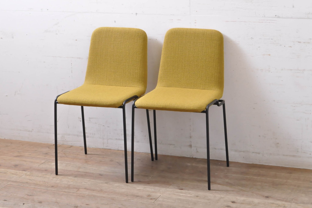 中古　極美品　リーン・ロゼ(ligne roset)　ロゼタダオ(ROSETTADAO)　クラシックなデザインと丸みのあるフォルムが優しい印象のダイニングチェア2脚セット(リーンロゼ、椅子、イス、バラ売り可能)(定価2脚で約21万円)(R-068133)