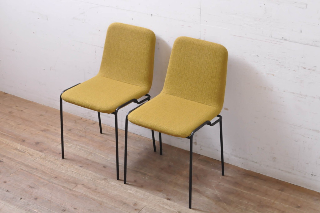中古　極美品　リーン・ロゼ(ligne roset)　ロゼタダオ(ROSETTADAO)　クラシックなデザインと丸みのあるフォルムが優しい印象のダイニングチェア2脚セット(リーンロゼ、椅子、イス、バラ売り可能)(定価2脚で約21万円)(R-068133)