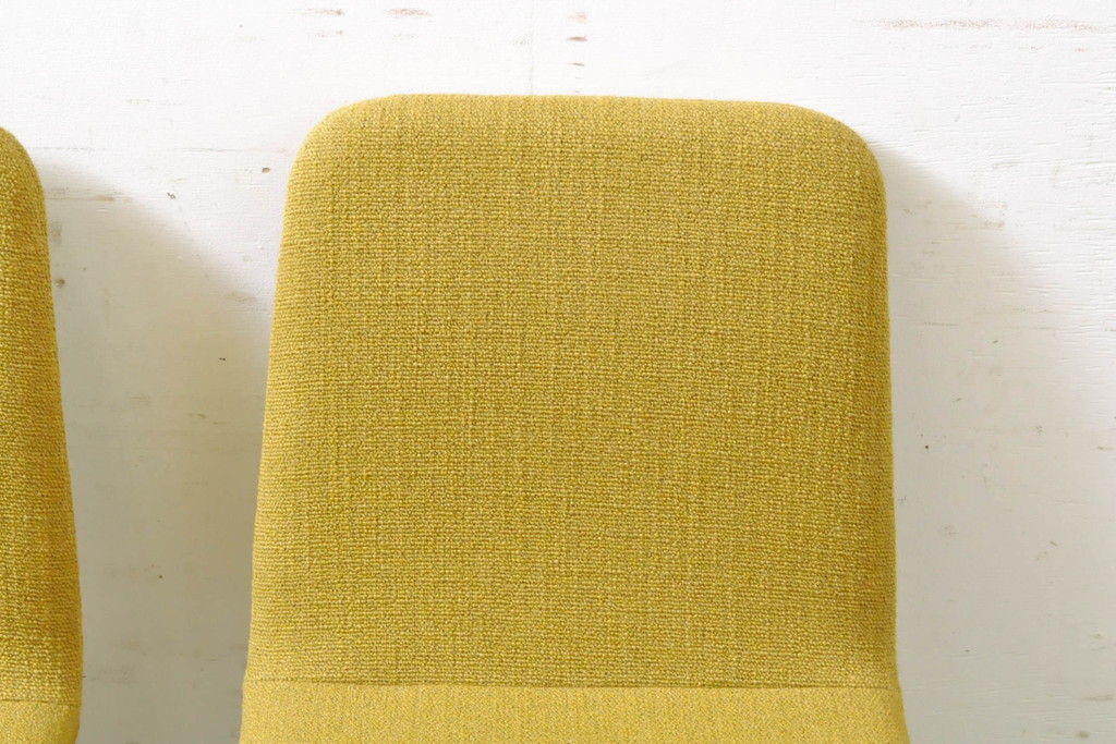 中古　極美品　リーン・ロゼ(ligne roset)　ロゼタダオ(ROSETTADAO)　クラシックなデザインと丸みのあるフォルムが優しい印象のダイニングチェア2脚セット(リーンロゼ、椅子、イス、バラ売り可能)(定価2脚で約21万円)(R-068133)