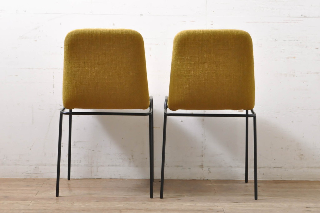 中古　極美品　リーン・ロゼ(ligne roset)　ロゼタダオ(ROSETTADAO)　クラシックなデザインと丸みのあるフォルムが優しい印象のダイニングチェア2脚セット(リーンロゼ、椅子、イス、バラ売り可能)(定価2脚で約21万円)(R-068133)