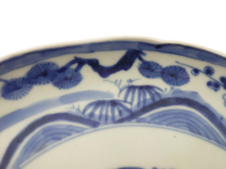 481 或化年製江戸時代中期古伊万里　松竹梅微塵　染付輪花のお皿２枚　　５寸皿