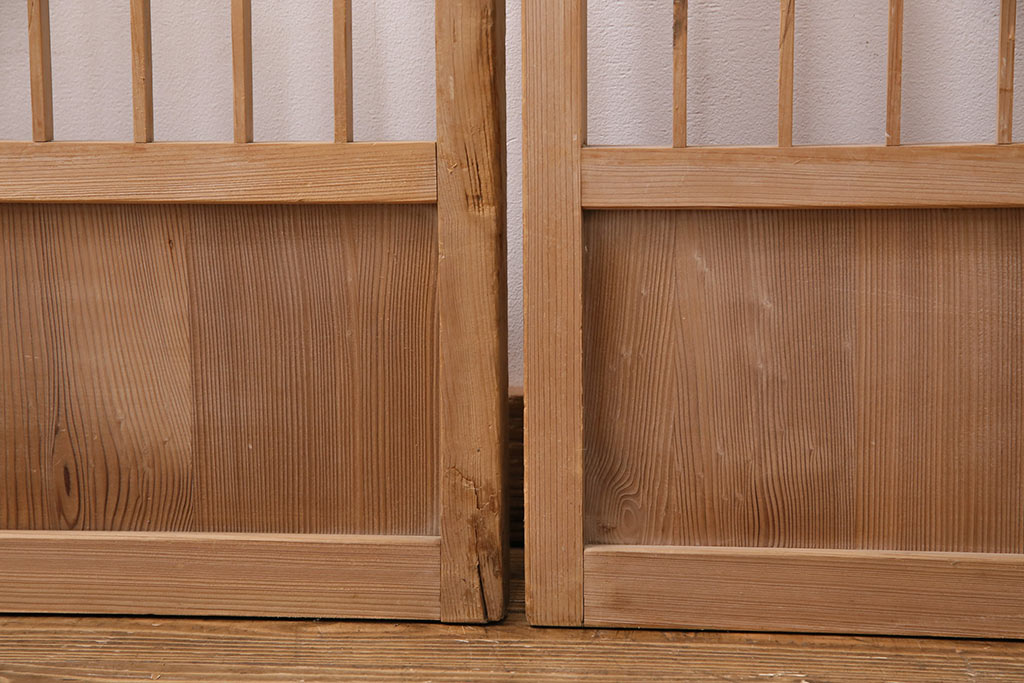 アンティーク建具　昭和初期　ダイヤガラス　素朴な木の風合いが味わい深い縦額入り障子戸4枚セット(引き戸、建具)(R-049520)