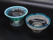 当時物　大正〜昭和初期　椀型　白色糸巻　輪花　優しい風合いを持つ青縁氷コップ2点セット(椀形、小鉢、吹きガラス、アイスクリームカップ、デザート、水色)(R-082765)