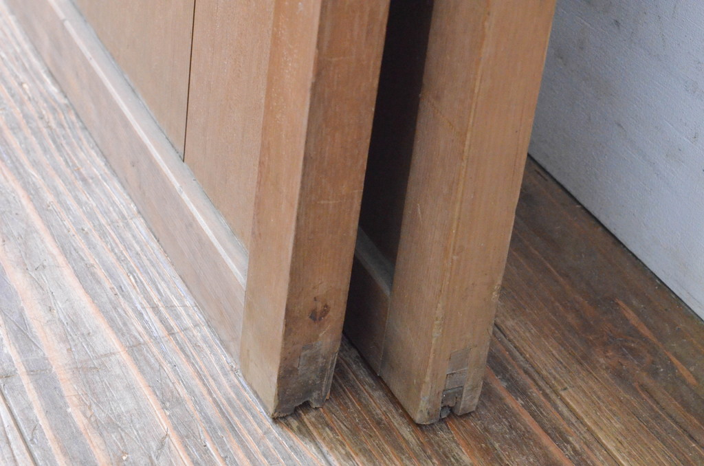 アンティーク建具　上手物!!　和の空間づくりにお勧めな古い数寄屋のガラス戸2枚セット(引き戸、板戸)(R-065570)