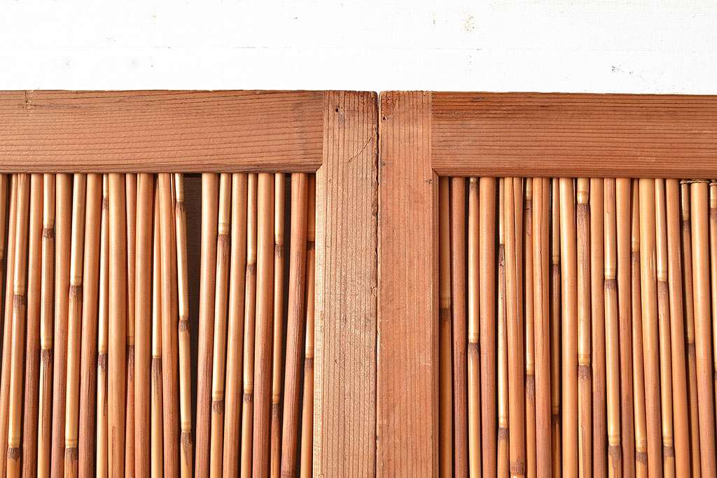 アンティーク建具　上品な透かし彫りが風情漂う御簾戸2枚セット(建具、簾戸、簀戸、葭戸、夏障子、すど、葦戸)(R-048560)