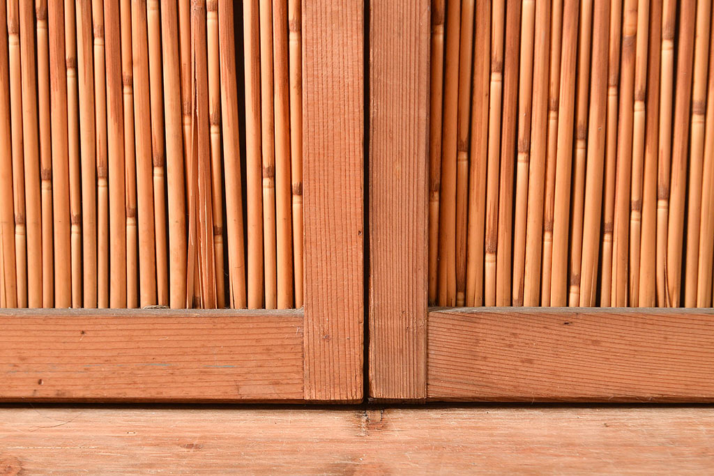 アンティーク建具　上品な透かし彫りが風情漂う御簾戸2枚セット(建具、簾戸、簀戸、葭戸、夏障子、すど、葦戸)(R-048560)