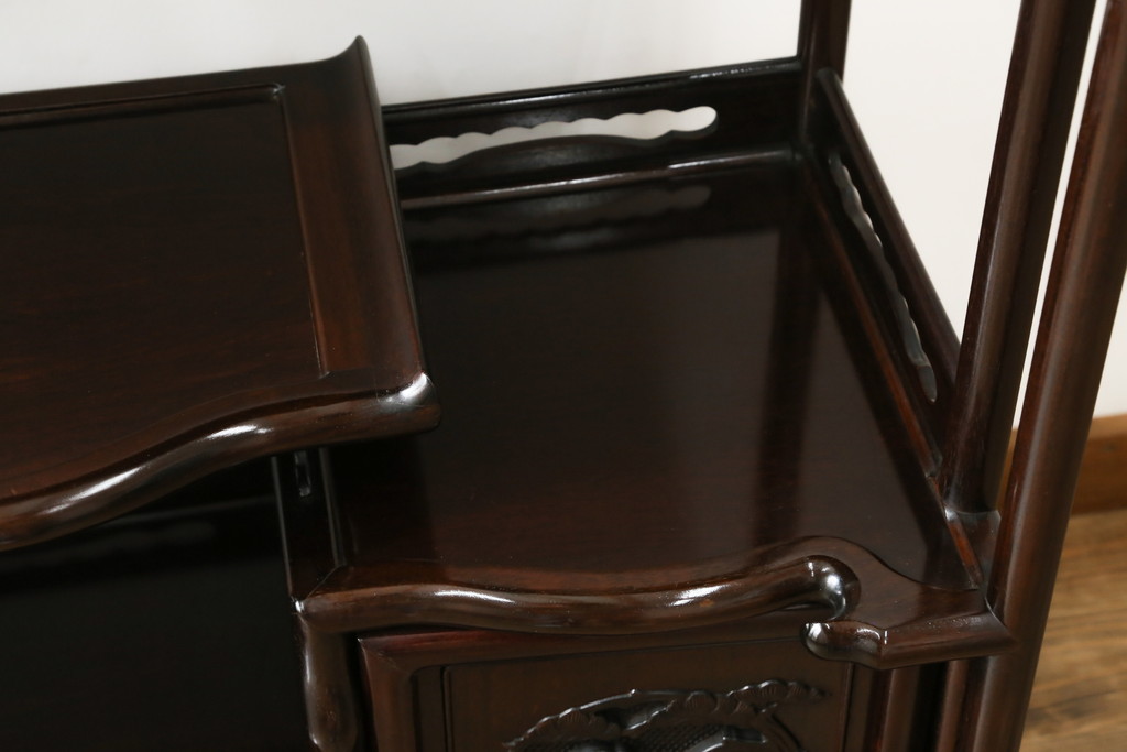 中古　民芸家具　花梨(カリン、唐木)　深みのある色合いが美しい飾り棚(戸棚、茶棚、違い棚)(R-057784)