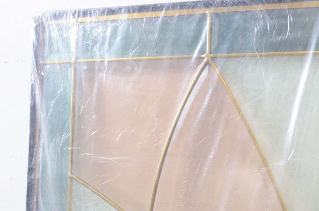 未使用品　舞蝶(まうちょう)　デットストック品のステンドグラス(建具、ドア、窓、照明、衝い立て、衝立、つい立て)(定価約17万3千円)(R-074413)