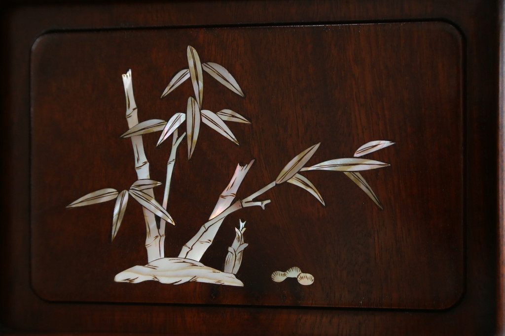 和製アンティーク　花梨(カリン)材　品のある佇まいが美しい飾り棚(茶棚、茶箪笥、違い棚、戸棚、収納棚)(R-072730)