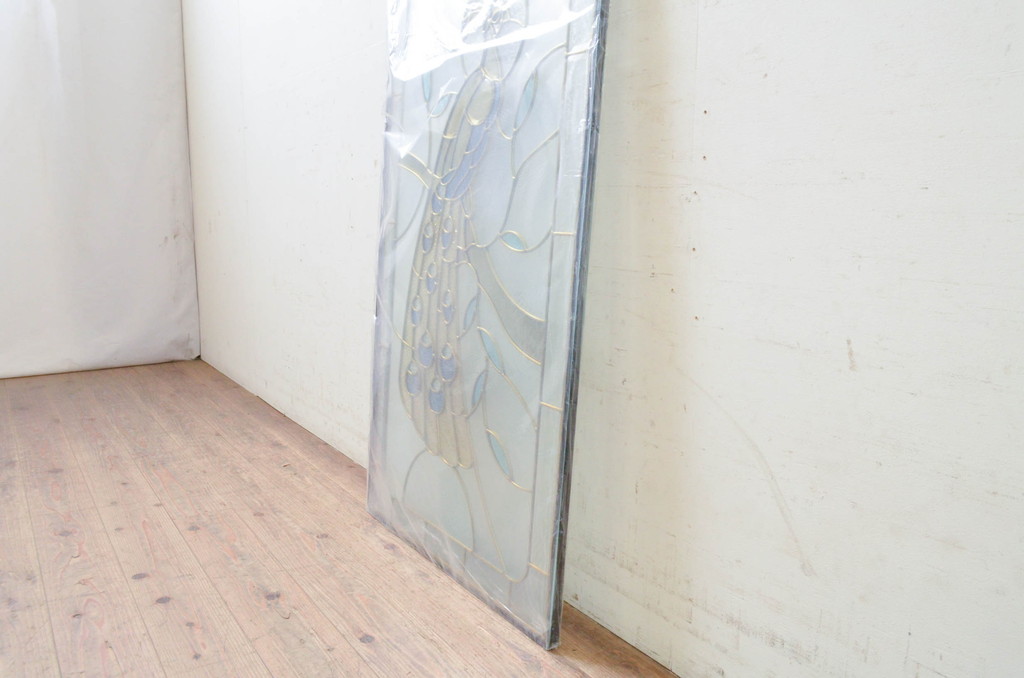 未使用品　黄金の孔雀(おうごんのくじゃく)　デットストック品のステンドグラス(建具、ドア、窓、照明、衝い立て、衝立、つい立て)(定価約16万2千円)(R-074406)