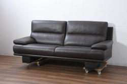 中古　美品　カリモク家具(karimoku)　domani(ドマーニ)　Excel-Life(エクセルライフ)　美しいフォルムが高級感漂う2.5人掛けソファ(2P、2.5P、3P、2人掛け、2.5人掛け、3人掛け)(定価約90万円)(R-082282)