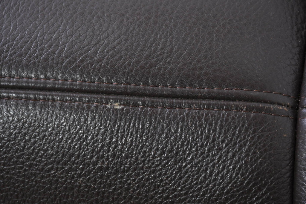 中古　美品　カリモク家具(karimoku)　domani(ドマーニ)　Excel-Life(エクセルライフ)　美しいフォルムが高級感漂う2.5人掛けソファ(2P、2.5P、3P、2人掛け、2.5人掛け、3人掛け)(定価約90万円)(R-082282)