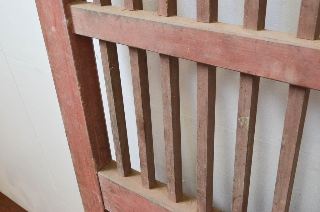 アンティーク建具　古い木味や錆びた金具が時代の流れを感じる格子蔵戸1枚(玄関戸、引き戸)(R-074295)