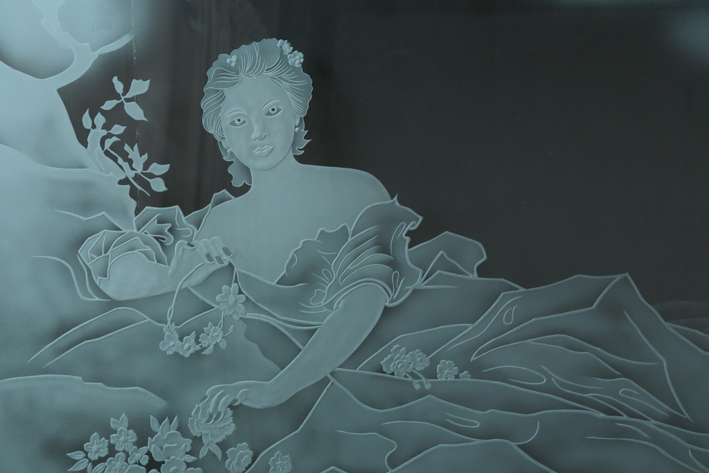 中古　建具　特大!!　職人手作り　草木・花と女性を描いた幻想的な特注品ガラスアート1枚(ガラス絵彫り、明り取り、明かり取り、窓ガラス)(製作費約400万円)(R-081284)