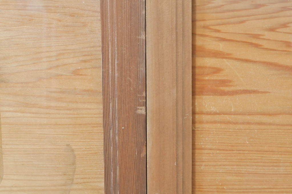 ビンテージ建具　風情ある松と城の図柄が美しい彫刻欄間2枚セット(明かり取り、明り取り、ヴィンテージ)(R-073601)