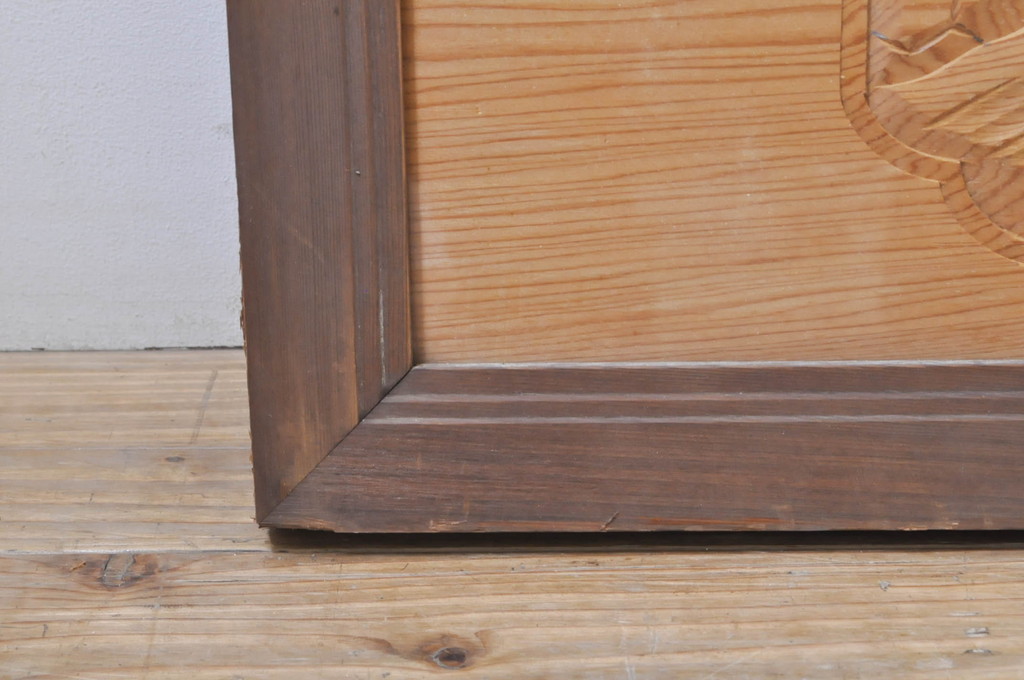 ビンテージ建具　風情ある松と城の図柄が美しい彫刻欄間2枚セット(明かり取り、明り取り、ヴィンテージ)(R-073601)