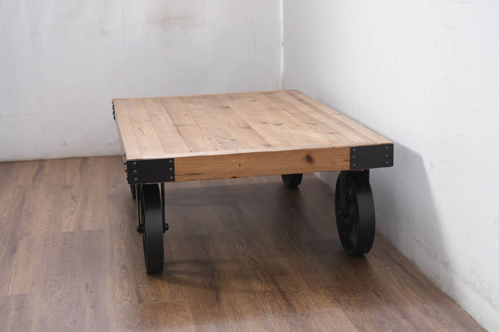 中古　品切れで入手困難品　tohma(東馬)　UP291 PULLEY2 CT BK　トロリーテーブル　インダストリアルスタイルの空間づくりに活躍する車輪付きローテーブル(センターテーブル、リビングテーブル)(R-082300)