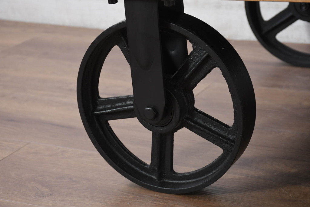 中古　品切れで入手困難品　tohma(東馬)　UP291 PULLEY2 CT BK　トロリーテーブル　インダストリアルスタイルの空間づくりに活躍する車輪付きローテーブル(センターテーブル、リビングテーブル)(R-082300)